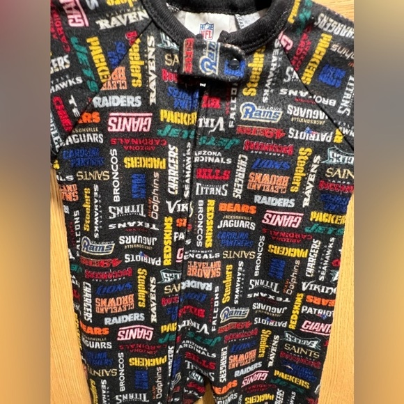 NFL 18 Months Girl Boy Team Apparel NFL Football Team Logo Pajama Sleeper JIT49 - Picture 2 of 5